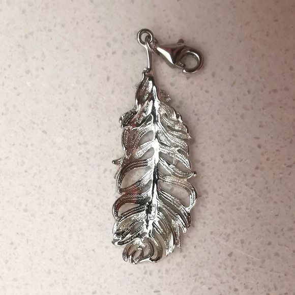 Thomas Sabo feather pendant - Picture 3 of 3